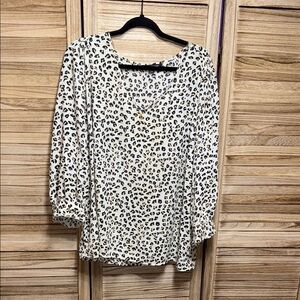 Zac & Rachel Black and White Animal Print Blouse Size 2X